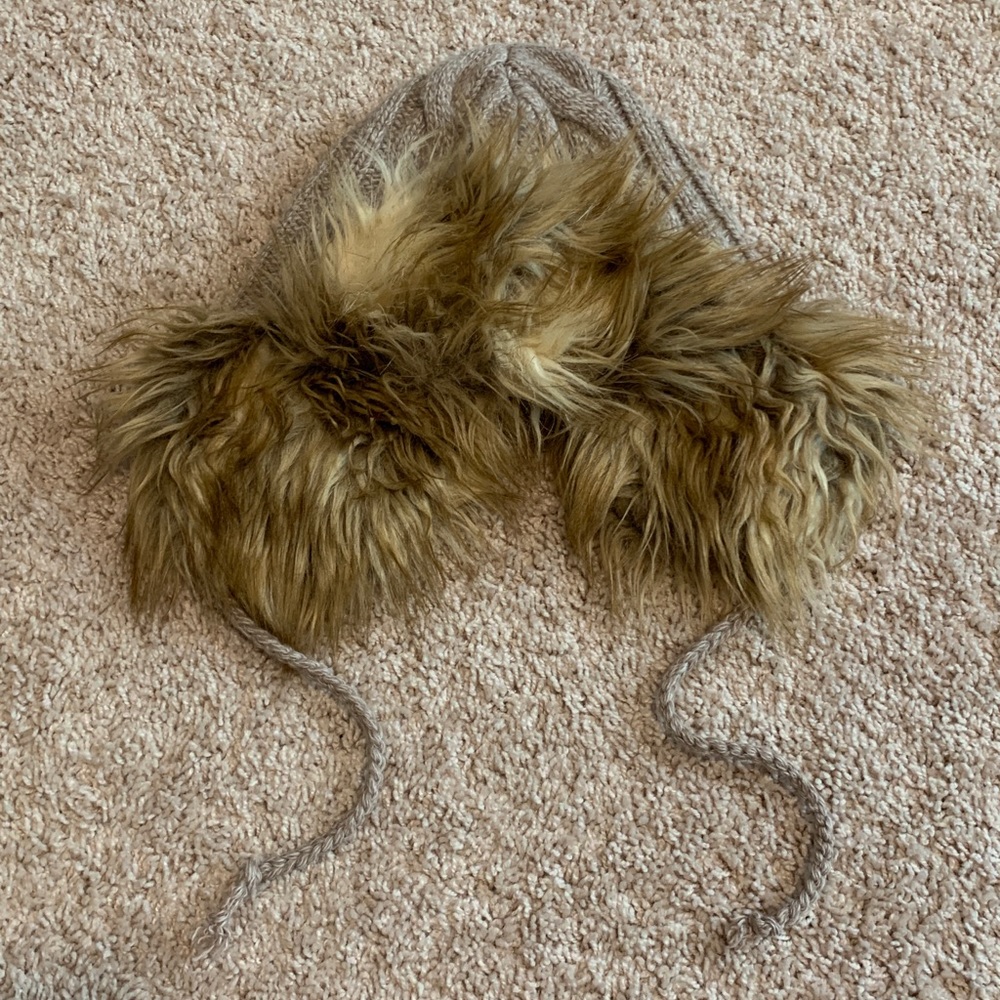 EXPRESS beanie skully with fur